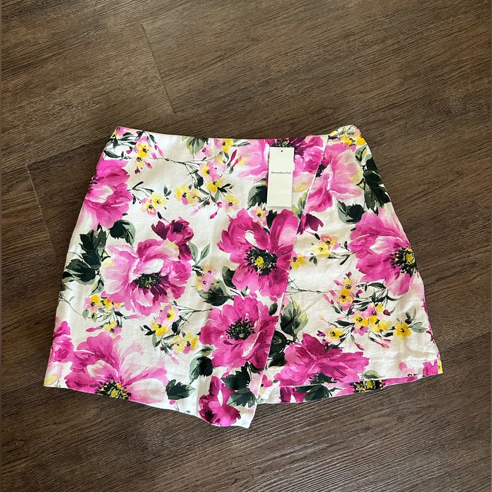 Floral Print Abercrombie Wrap Skirt Size: Small